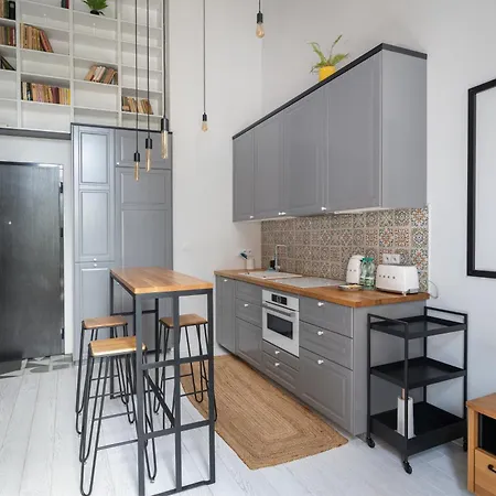 Apartment Fabryka Na Pradze Loft Warsaw